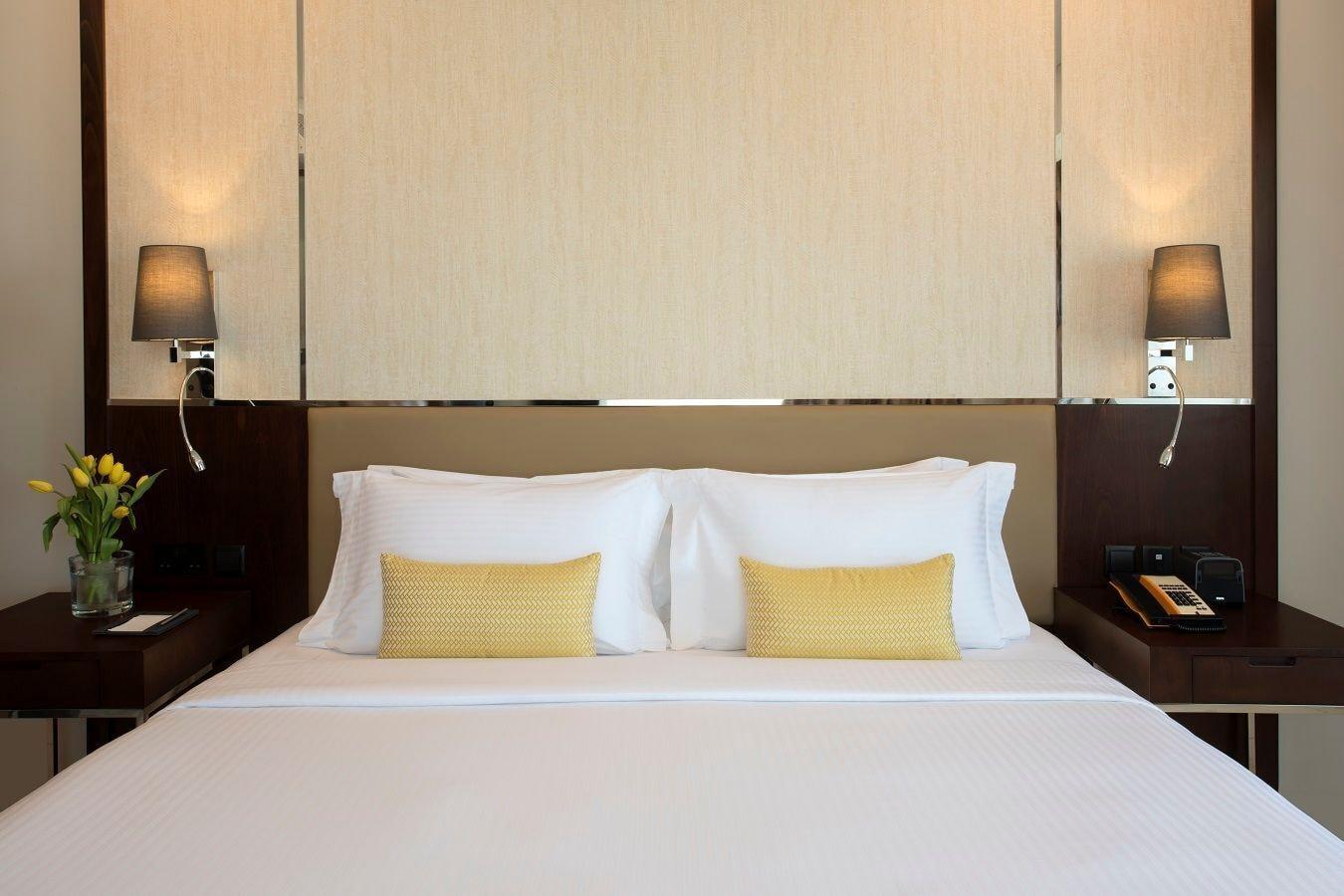 Fraser Suites Маскат Екстер'єр фото A bedroom at the hotel