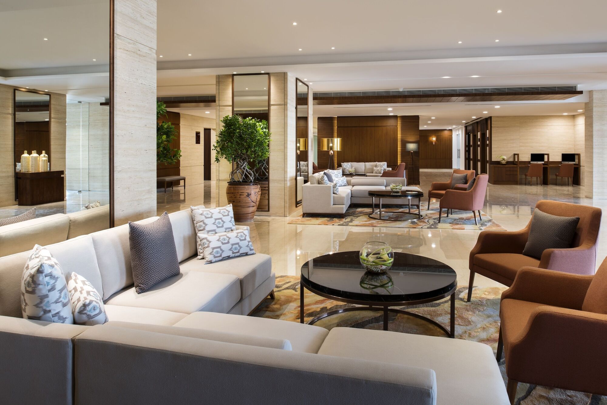 Fraser Suites Маскат Екстер'єр фото The lobby of the hotel